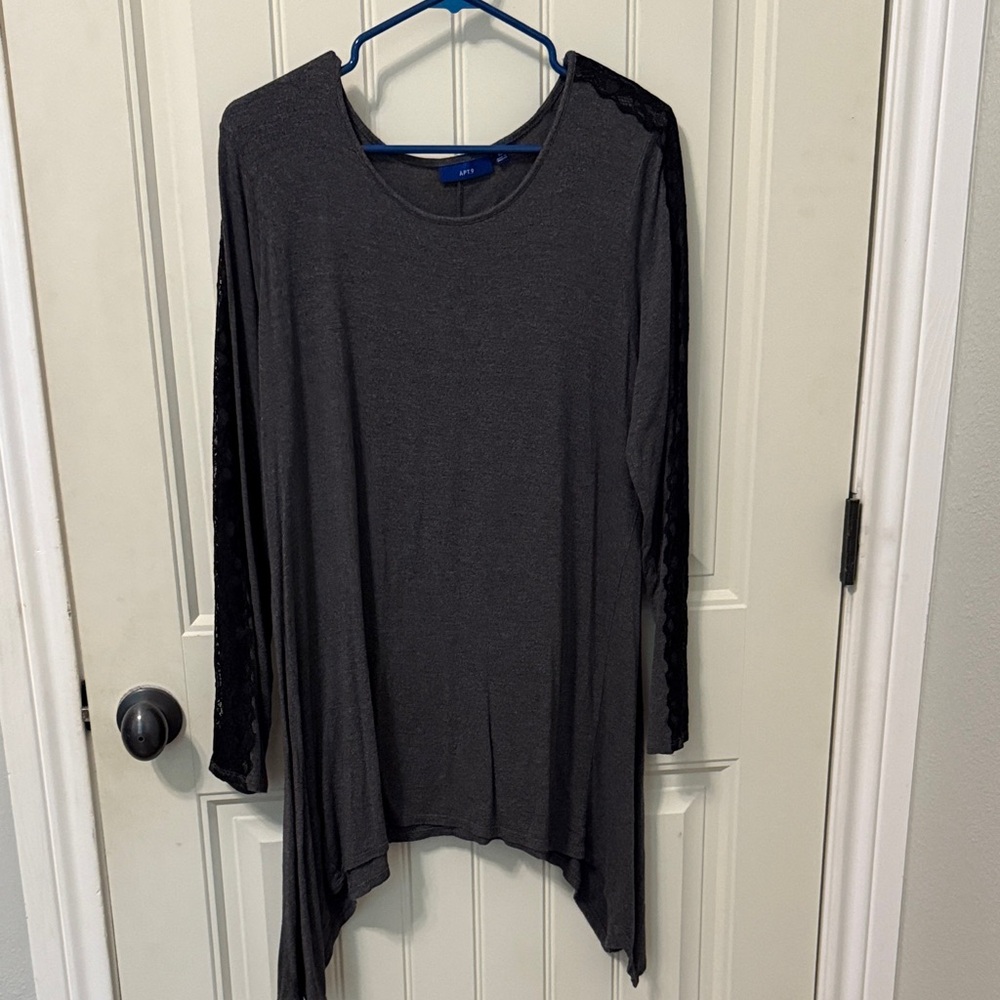 Apt. 9 Charcoal and Black Long Sleeve Tunic